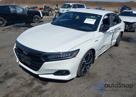 2022 Honda Accord Hybrid Sport из США, поврежденный, VIN 1HGCV3F29NA046731